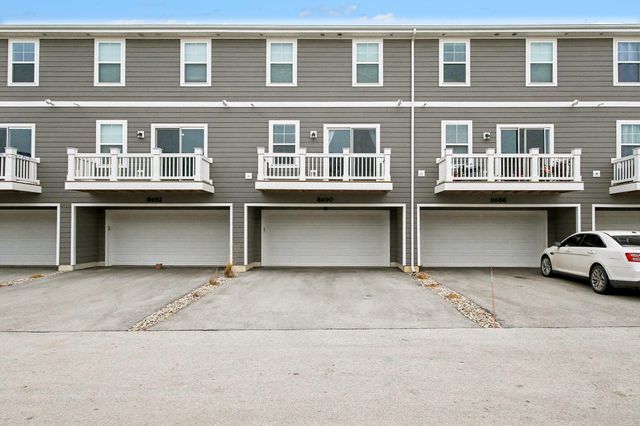 8690 Larkspur Lane, St. John, IN 46373