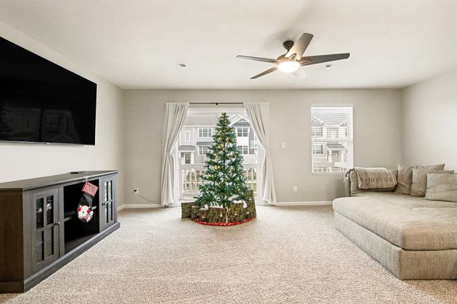 8690 Larkspur Lane, St. John, IN 46373