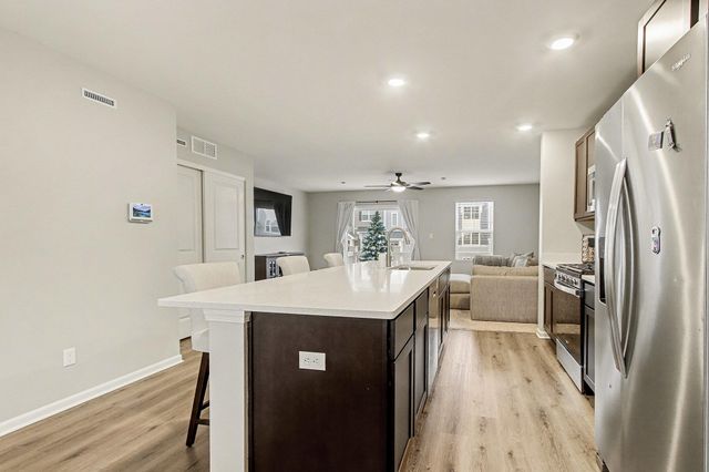 8690 Larkspur Lane, St. John, IN 46373