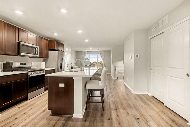 8690 Larkspur Lane, St. John, IN 46373