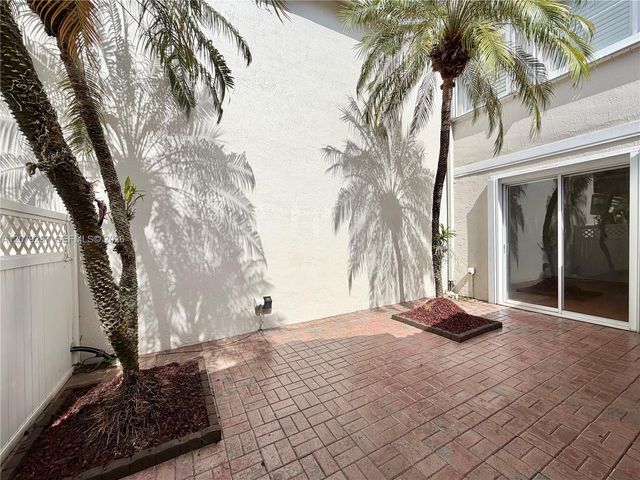 1135 Cliffrose Street, Hollywood, FL 33019