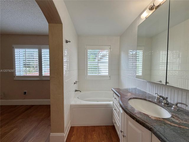 1135 Cliffrose Street, Hollywood, FL 33019