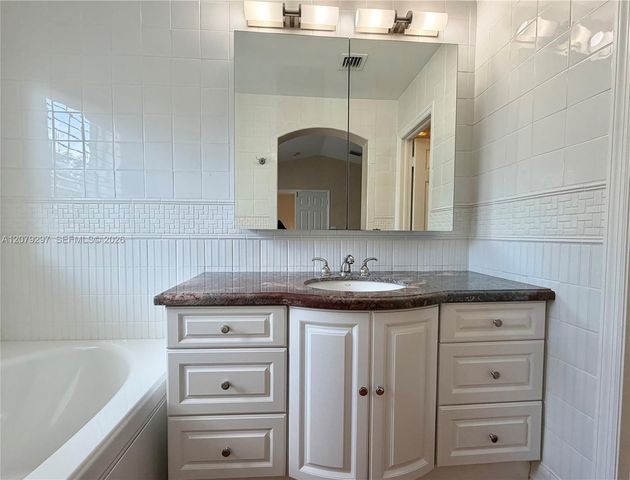 1135 Cliffrose Street, Hollywood, FL 33019