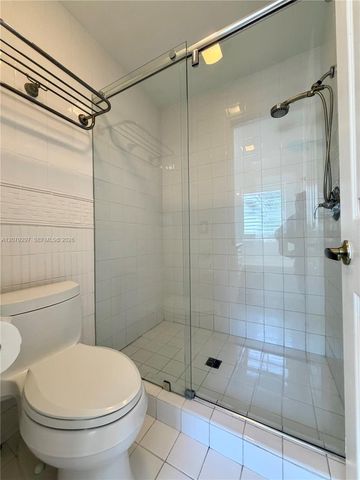 1135 Cliffrose Street, Hollywood, FL 33019