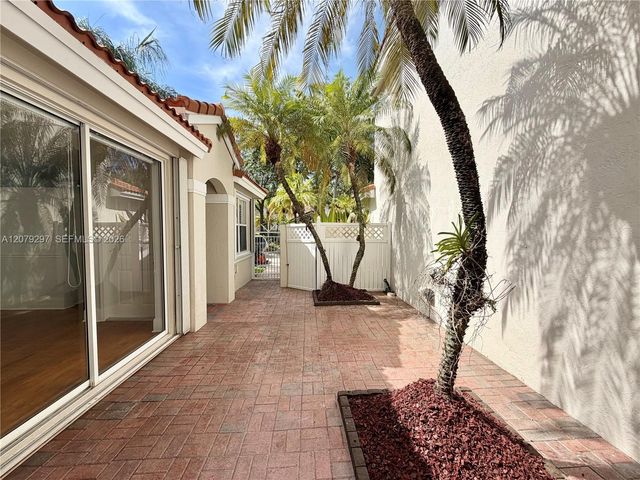 1135 Cliffrose Street, Hollywood, FL 33019