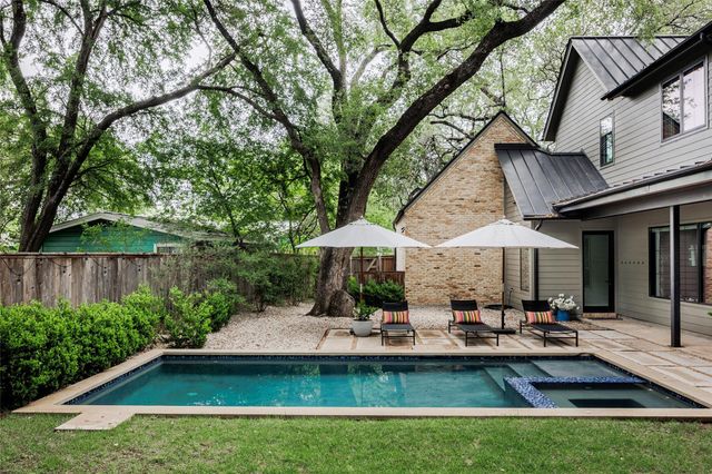 2311 Westoak DR, Austin, TX 78704