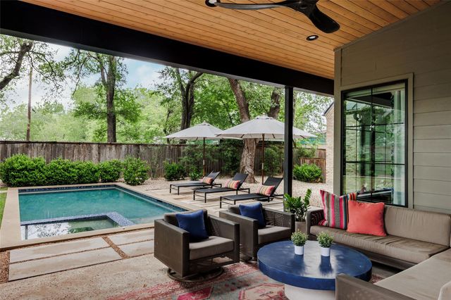 2311 Westoak DR, Austin, TX 78704