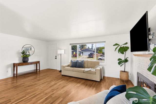 17035 128th Avenue SE, Renton, WA 98058