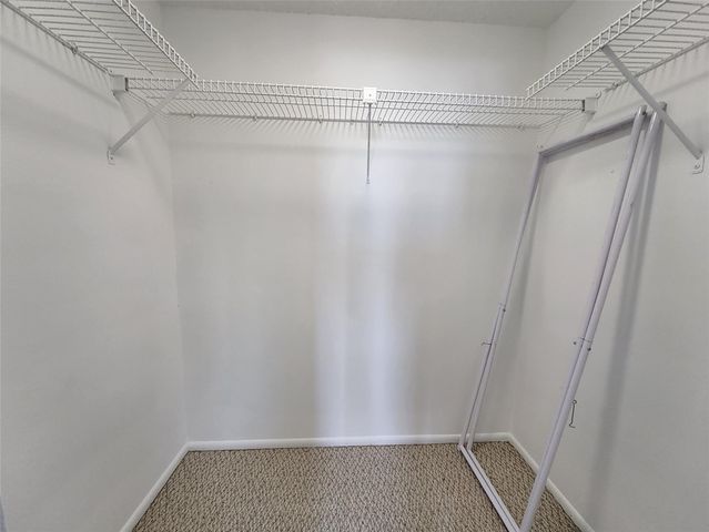 112 Royal Park Drive 4F, Oakland Park, FL 33309