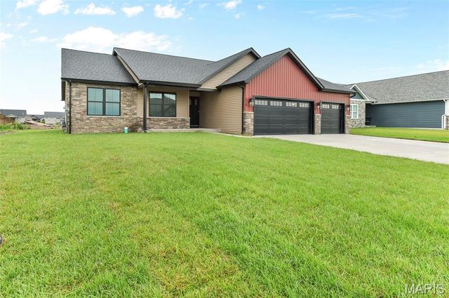 316 Rumsfeld Drive, Troy, IL 62294