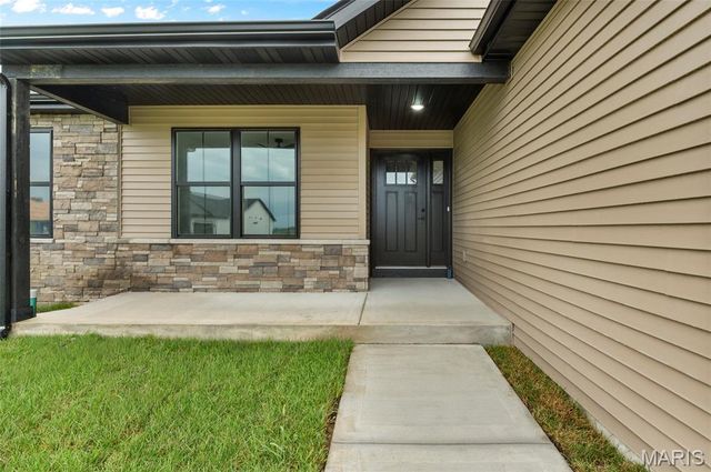 316 Rumsfeld Drive, Troy, IL 62294