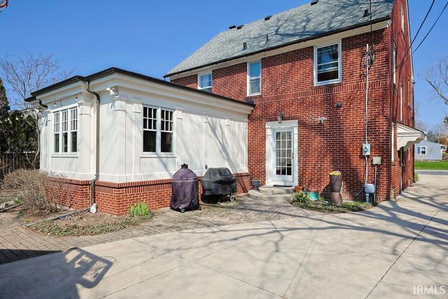 1708 Wayne Street, South Bend, IN 46615
