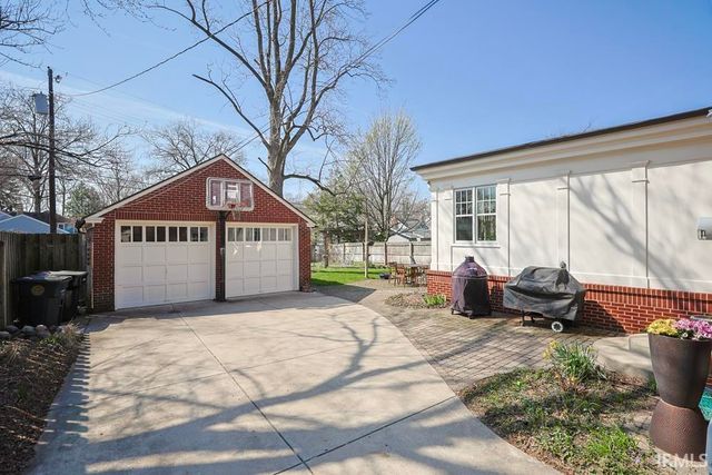 1708 Wayne Street, South Bend, IN 46615