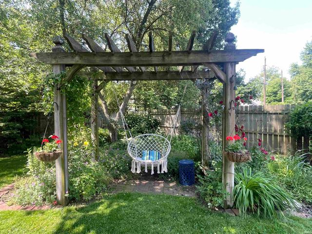 1708 Wayne Street, South Bend, IN 46615