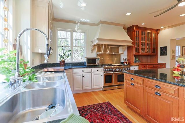 1708 Wayne Street, South Bend, IN 46615