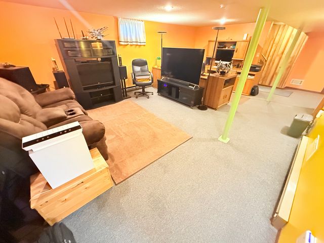 2055 English Street, Maplewood, MN 55109