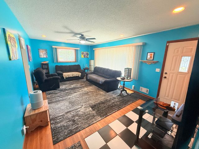 2055 English Street, Maplewood, MN 55109
