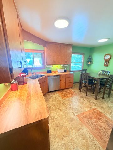 2055 English Street, Maplewood, MN 55109