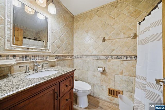 14 Donato Drive, Cedar Grove, NJ 07009