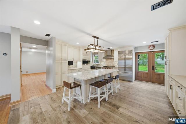 14 Donato Drive, Cedar Grove, NJ 07009