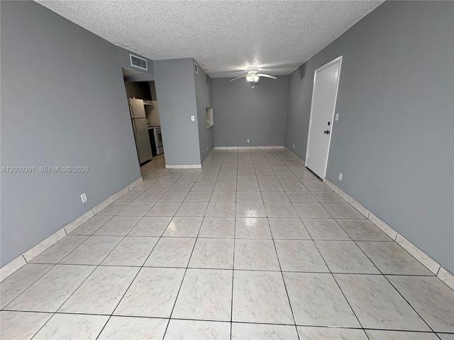 1798 Abbey Rd 107, West Palm Beach, FL 33415
