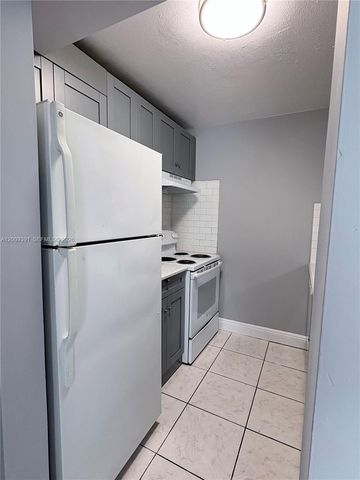 1798 Abbey Rd 107, West Palm Beach, FL 33415