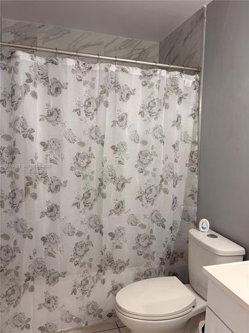 1798 Abbey Rd 107, West Palm Beach, FL 33415