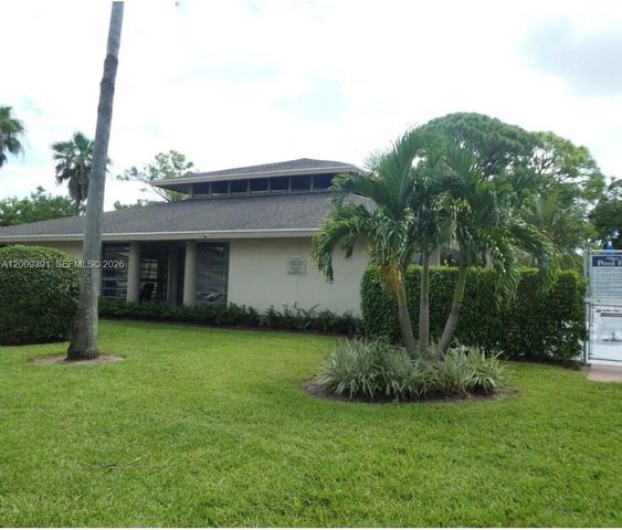 1798 Abbey Rd 107, West Palm Beach, FL 33415