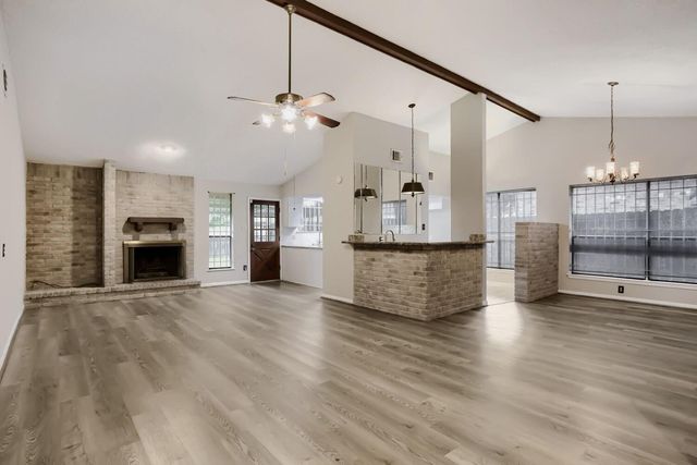 10103 Inwood Shadows Street, Houston, TX 77088