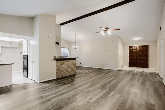 10103 Inwood Shadows Street, Houston, TX 77088