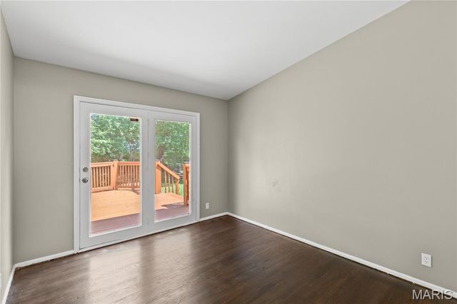 1105 Apache Drive, Florissant, MO 63033