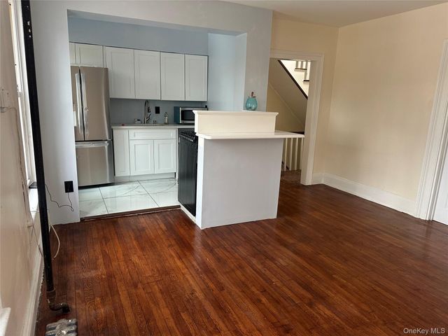 42 Carpenter Avenue, Newburgh, NY 12550