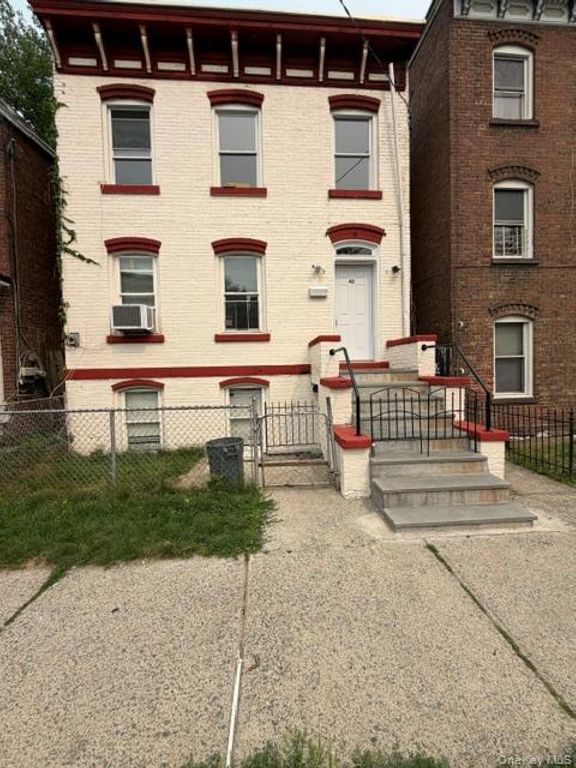 42 Carpenter Avenue, Newburgh, NY 12550 — photo 2
