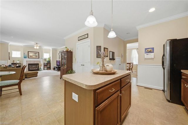 1916 Orangewood RD, Chesapeake, VA 23323