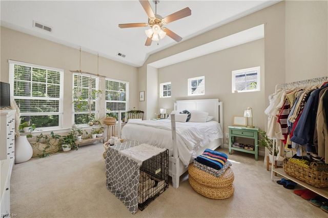 1916 Orangewood RD, Chesapeake, VA 23323
