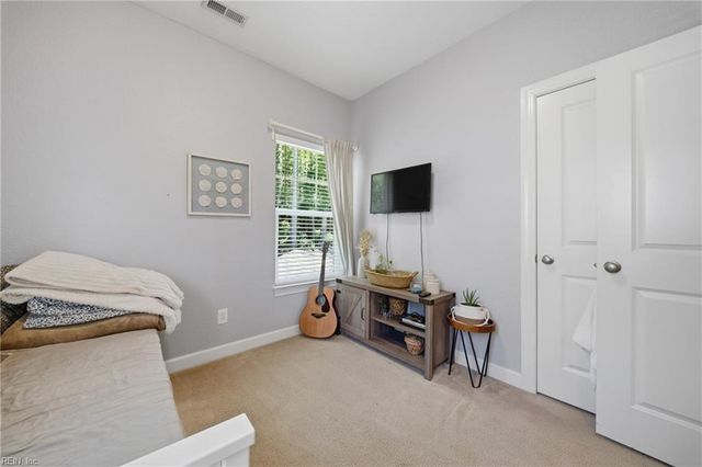 1916 Orangewood RD, Chesapeake, VA 23323
