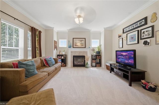 1916 Orangewood RD, Chesapeake, VA 23323