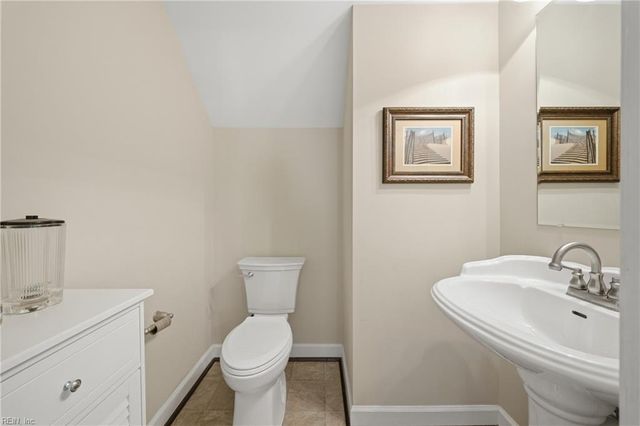 1916 Orangewood RD, Chesapeake, VA 23323