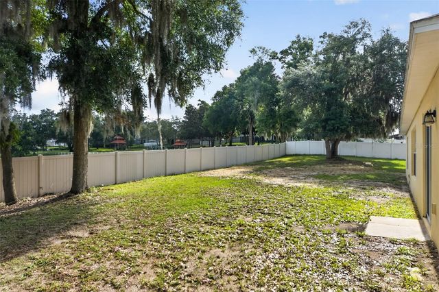 2832 BREEZY MEADOW ROAD, Apopka, FL 32712