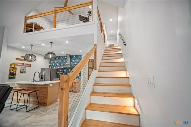 804 W Tyler Avenue, Port O Connor, TX 77982