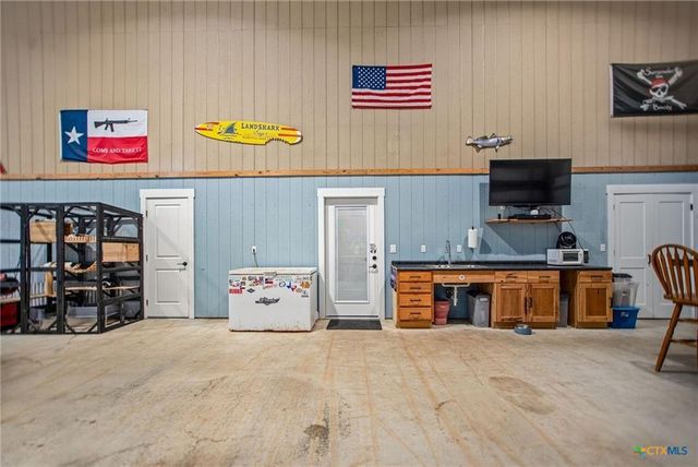 804 W Tyler Avenue, Port O Connor, TX 77982