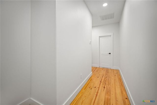 804 W Tyler Avenue, Port O Connor, TX 77982