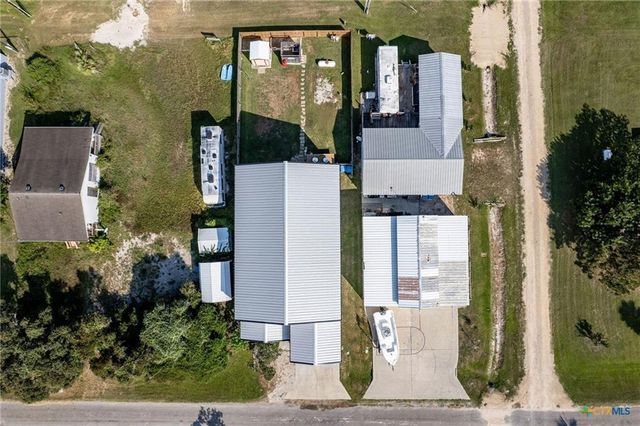 804 W Tyler Avenue, Port O Connor, TX 77982