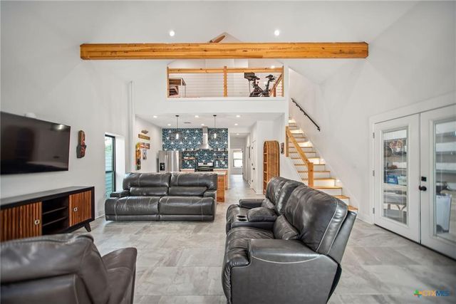 804 W Tyler Avenue, Port O Connor, TX 77982