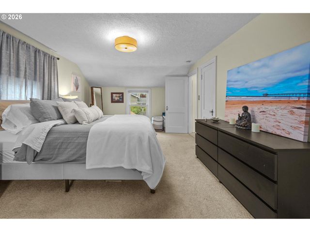 2724 Se 70TH Ave, Portland, OR 97206