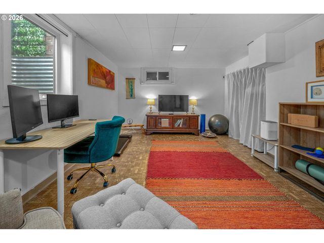 2724 Se 70TH Ave, Portland, OR 97206