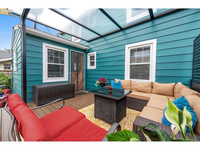 2724 Se 70TH Ave, Portland, OR 97206