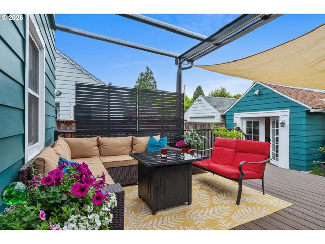 2724 Se 70TH Ave, Portland, OR 97206