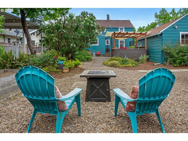 2724 Se 70TH Ave, Portland, OR 97206