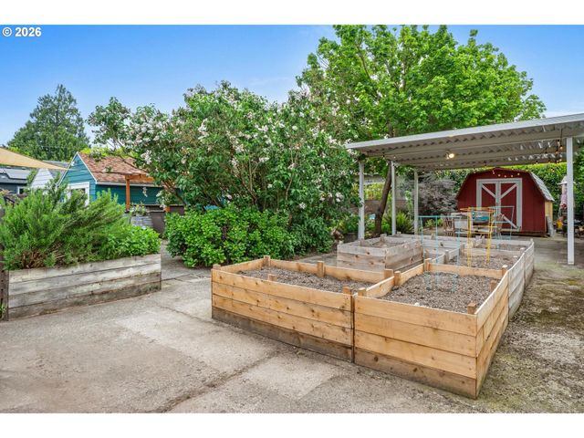 2724 Se 70TH Ave, Portland, OR 97206